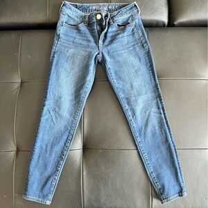 American Eagle Outfitters Blue Jeans
